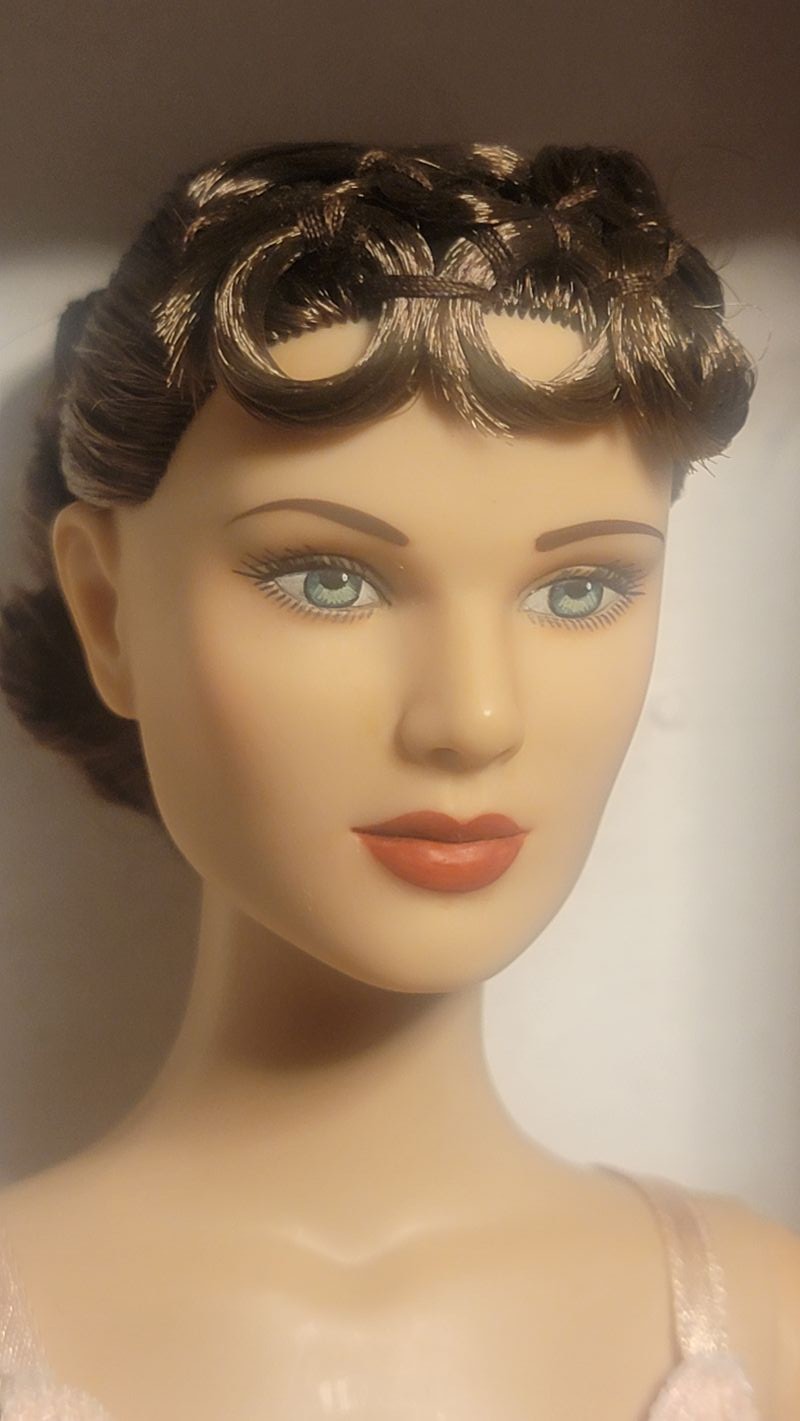 Tonner 16" Doll BASICALLY TESS Dick Tracy Tess Trueheart Sculpt MINT BW Body