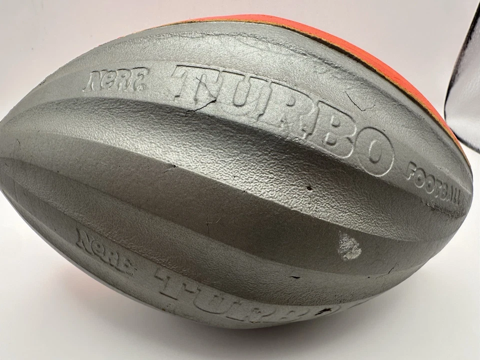 Винтажный NERF TURBO футбол, серебро и красный, 1989 Parker Brothers - Изображение 4 из 4