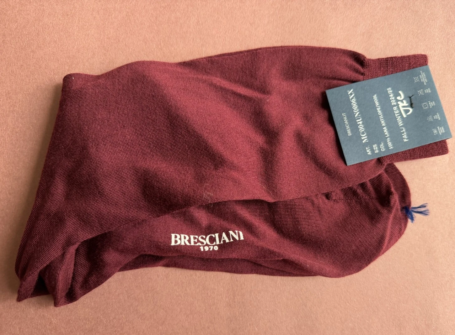 Fall/Winter 2024 Men's Bresciani Socks NWT 100% Wool Burgundy Socks Solid