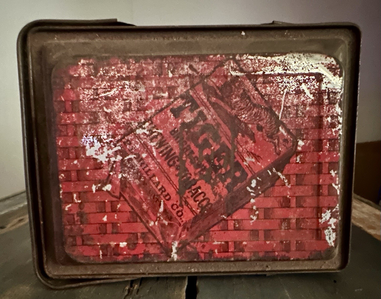 Vintage TIGER BRIGHT SWEET CHEWING TOBACCO Tin Basket Weave  Lunch Box / Pail