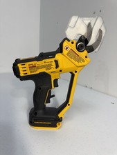 DEWALT DCP3230 Battery-Powered Electrical Cab...