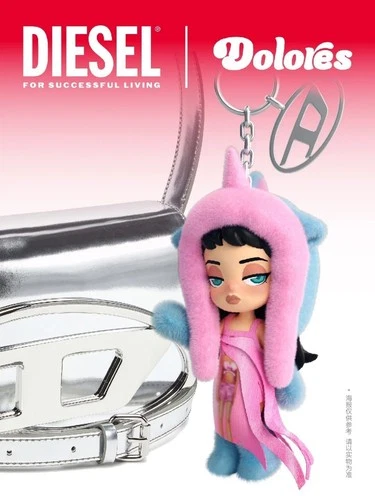DIESEL x Dolores Edizione Limitata Peluche Portachiavi Borsa Charm Autentico - Foto 18 di 19