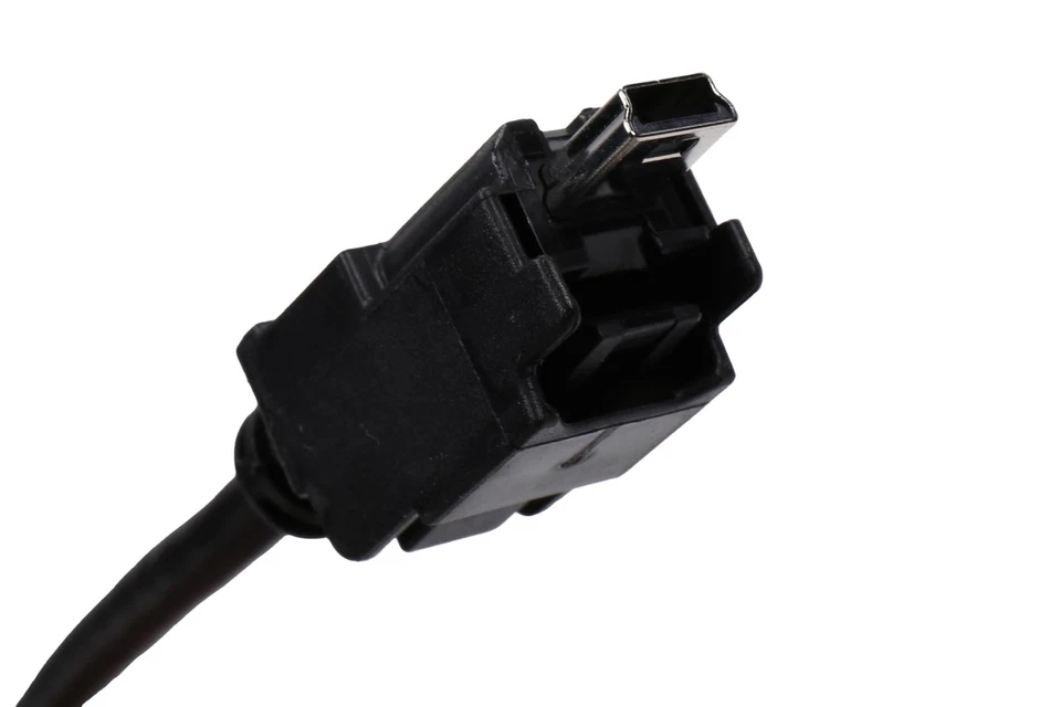 GM Original Equipment USB Data Transfer Cable for Reliable Connectivity - Image 2 of 3