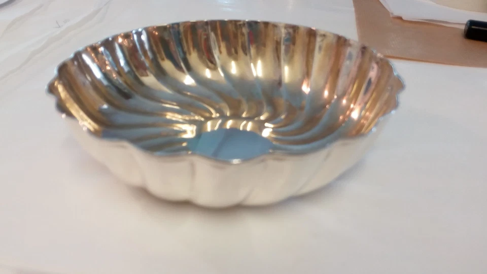 coppetta in argento cm 15 con scanalature trasversali - Immagine 3 di 3