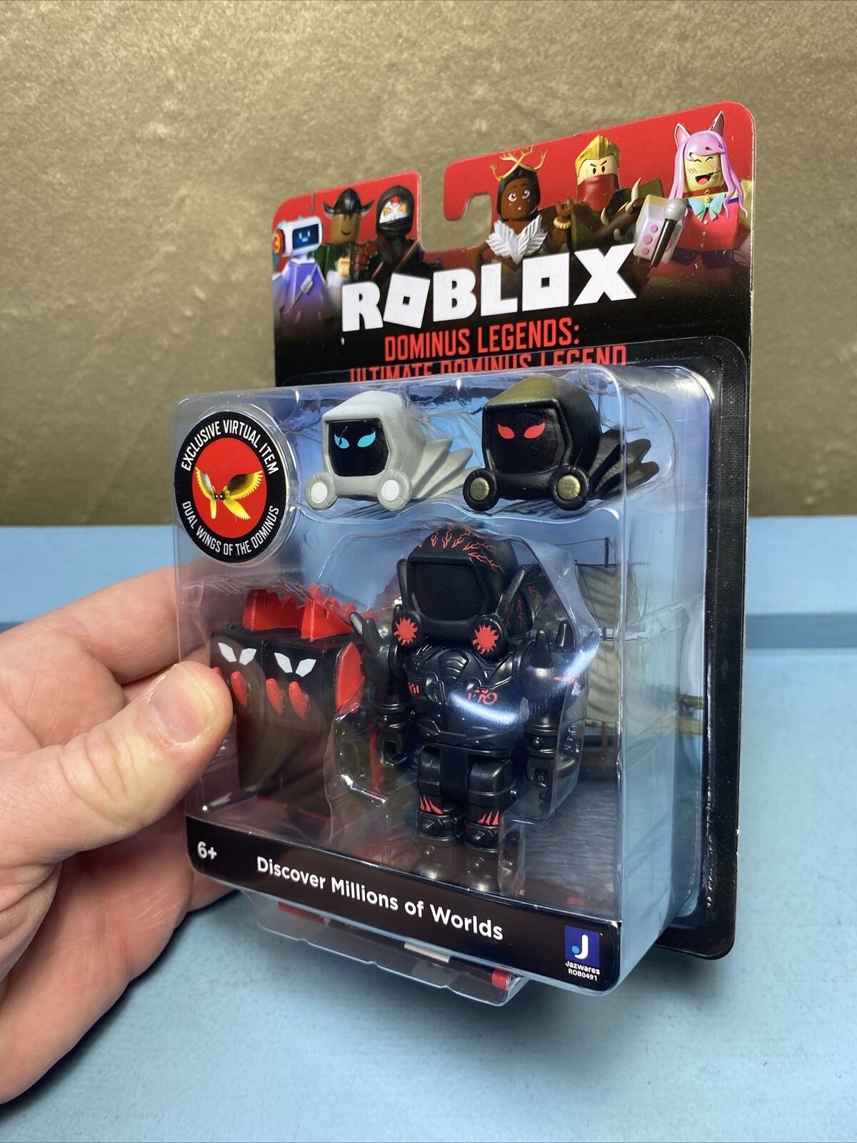 ROBLOX Dominus Legends Figure Exclusive Virtual Item ( Free Pokémon Card!)