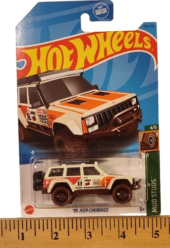 2025 Hot Wheels 20 JEEP GLADIATOR SUPER TREASURE HUNT Short Card