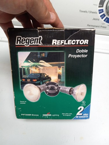Cooper Lighting Regent Incandescent Plastic Floodlight Bronze PWT250BR NEW - Picture 3 of 4
