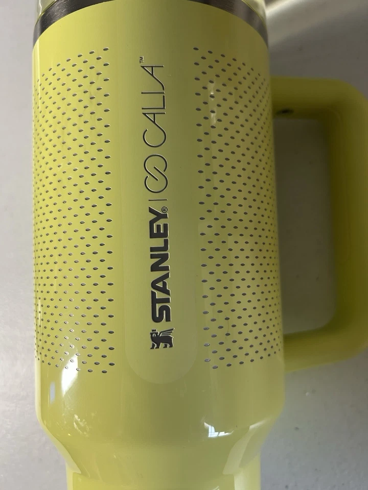 Stanley x Calia Quencher H2.0 Tumbler 40oz Yellow - Изображение 3 из 4