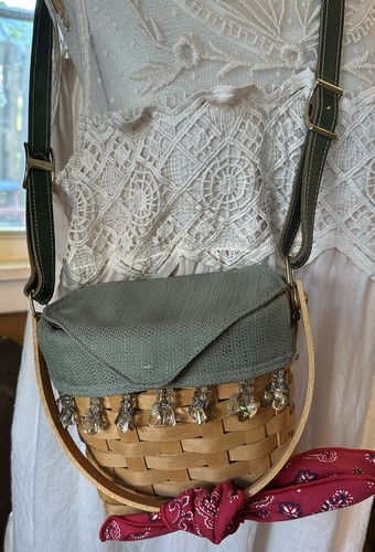 Longaberger Crossbody Picnic Basket Purse Signed Leather Strap Sage Beaded Bag - Picture 10 of 14