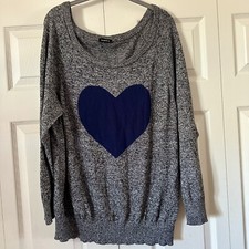 Torrid Heart Raglan Pullover Sweater Gray Sz 2 EUC