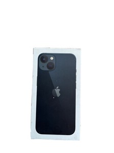 Iphon 13 und Laptop und AirPod Pro