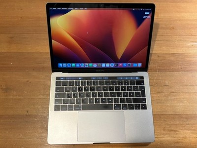 Apple MacBook Pro 2017 - 13,3  - i7 mit 3,5 GHz - 16GB - 500GB, Batterie Normal