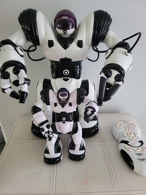 WowWee Robosapien Robot 14 inch Interactive Remote Control With Other