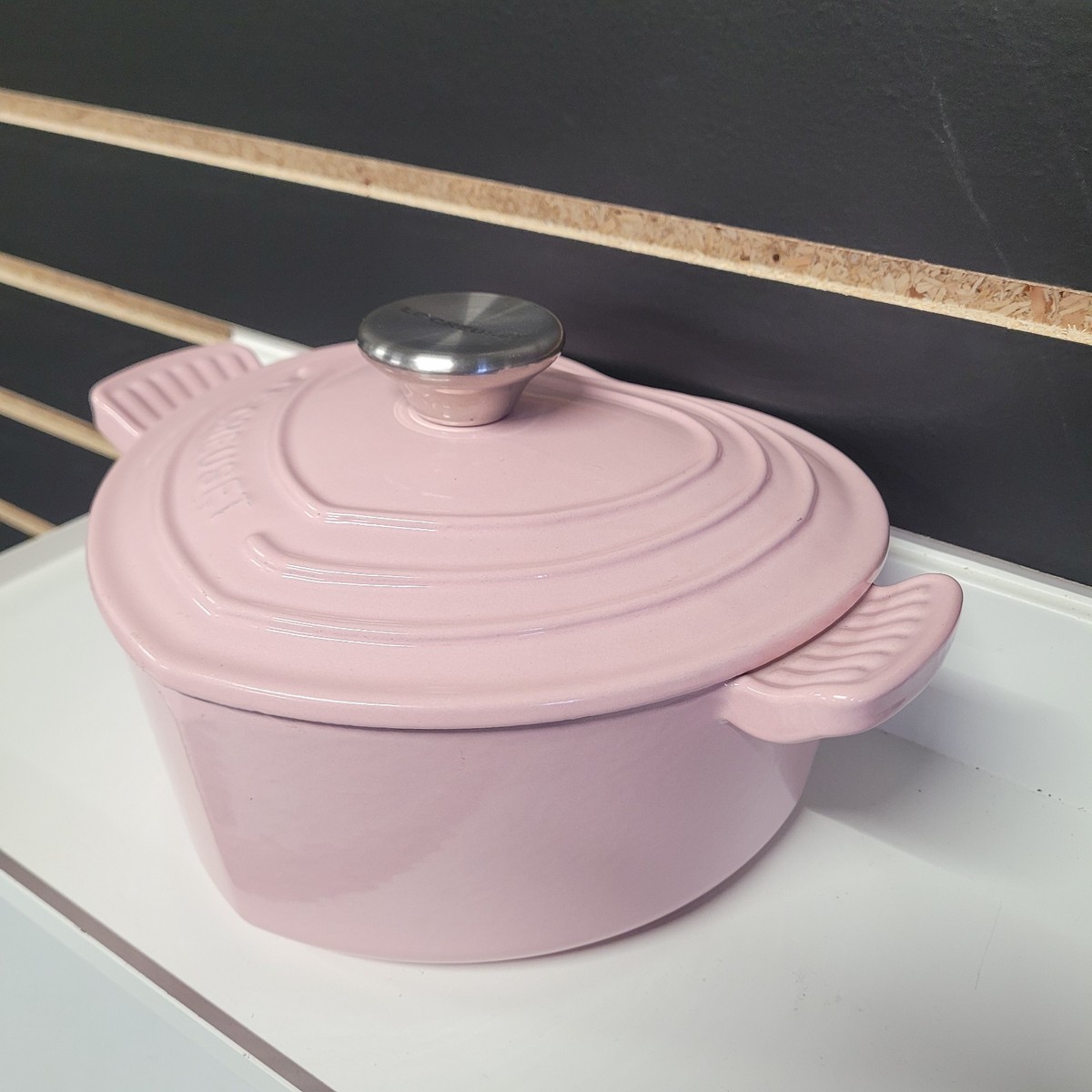 Le Creuset Cocotte D'amour Dish SHELL PINK 1L Heart shaped Cast