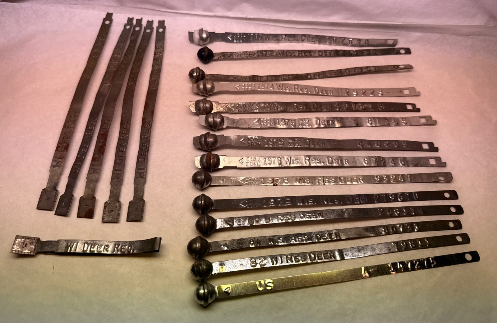 20 - 14 Unused Wisconsin Resident Deer Hunting License Leg Tag Tin WI ...