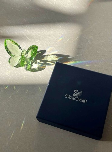 Swarovski Crystal Butterfly Figurine – Green – with Box & Certificate - Picture 4 of 6