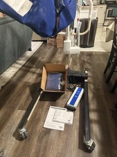 Invacare Reliant 450 Electric Patient Hoyer Lift With 2 Slings And 2 Batteries