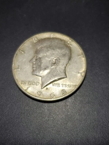 1968-D 50C Kennedy Half Dollar 40 % Silver Au