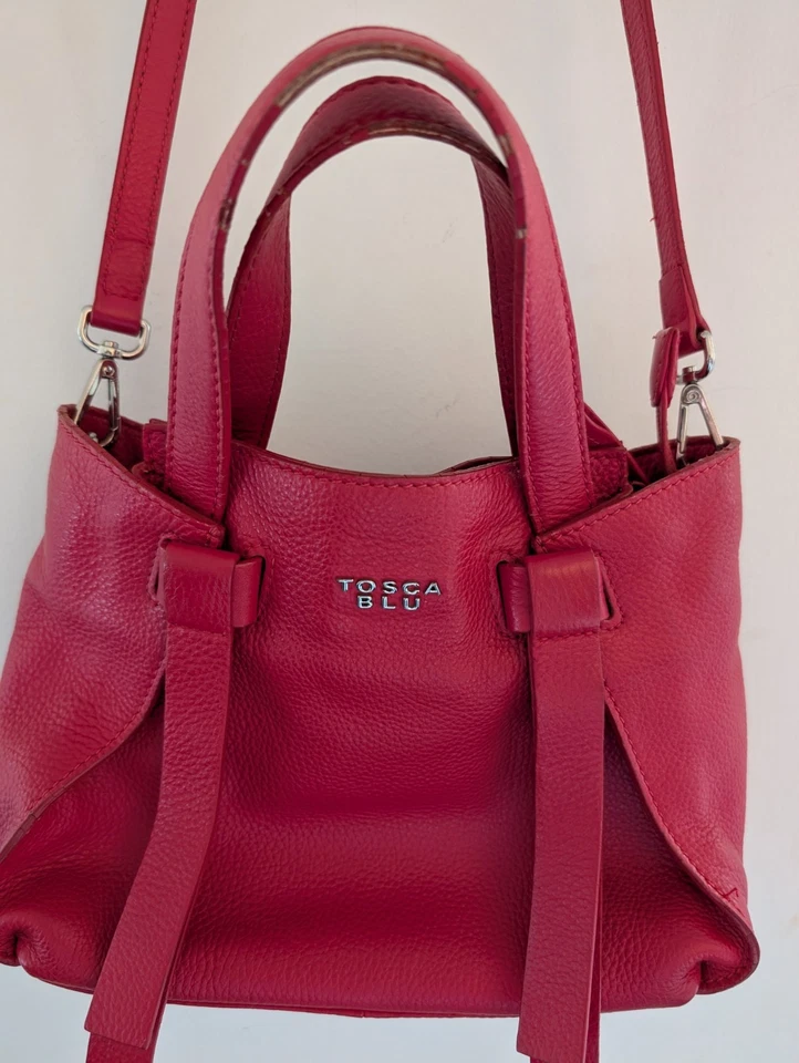 Cartera de cuero roja para mujer TOSCA BLU con correa ajustable - Italia Foto 2 de 4