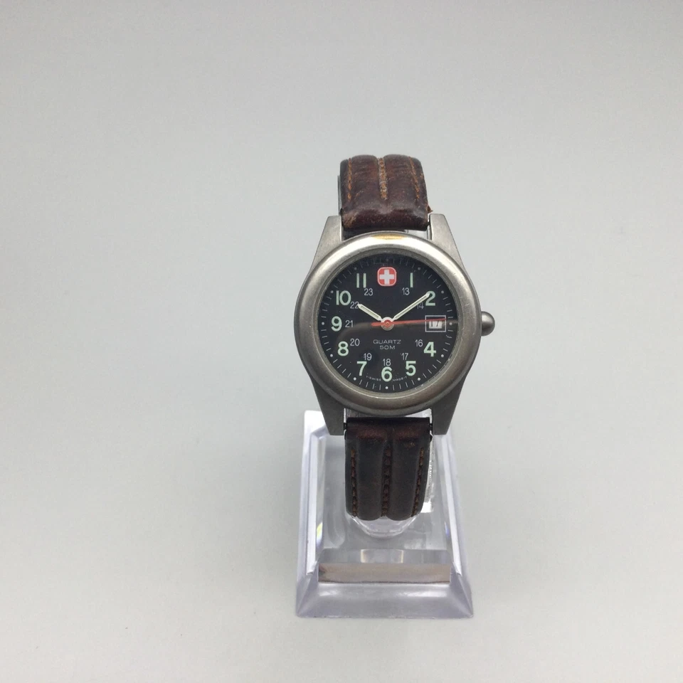 Reloj De Colección Ejército Suizo Wenger Marlboro Mujer 29mm Esfera Negra Suizo Batería Nueva Foto 2 de 4