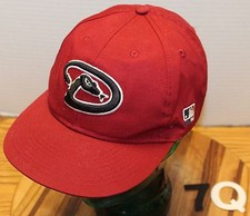 NICE MAROON ARIZONA DIAMONDBACKS ADJUSTABLE HAT IN VERY GOOD CONDITION 7Q