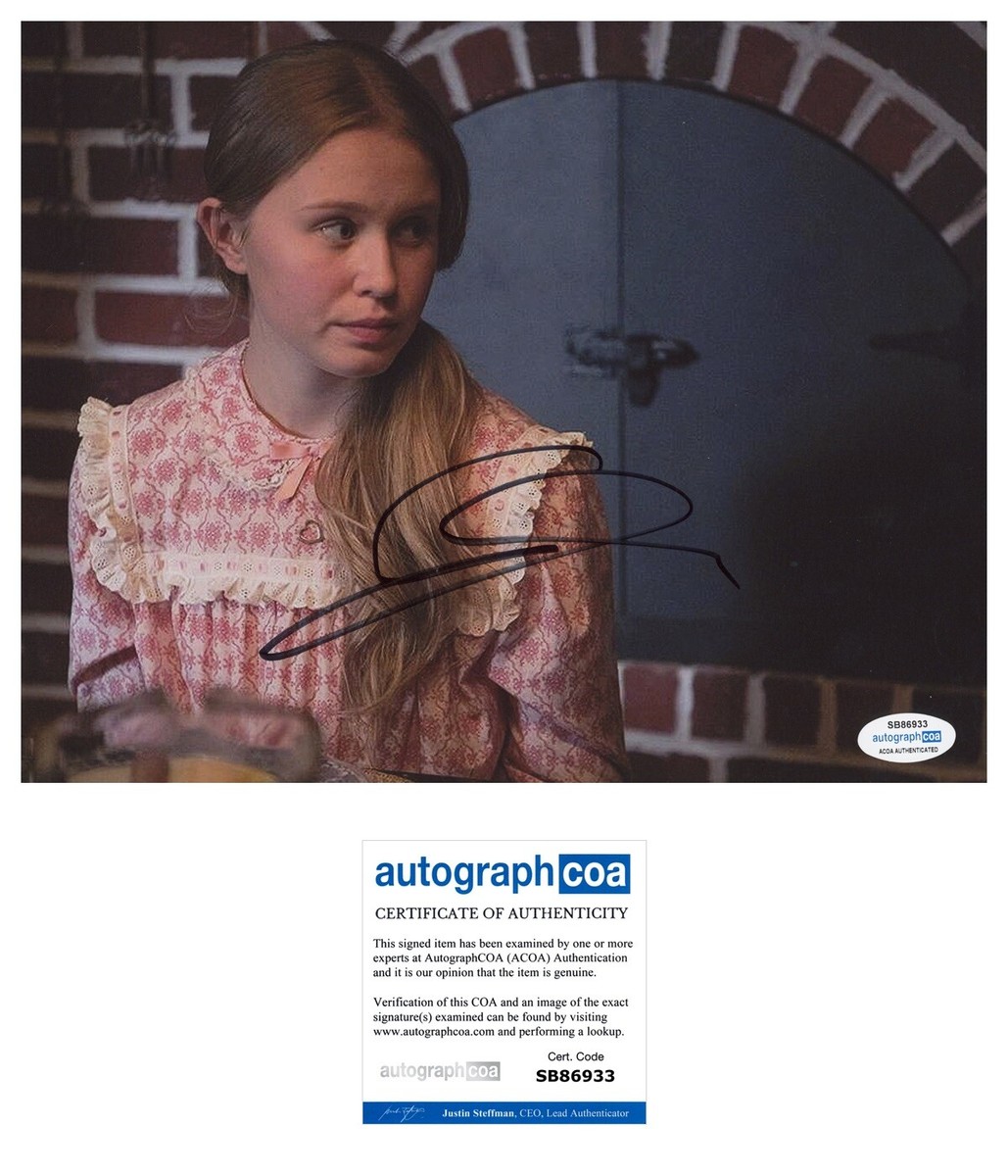 Eliza Scanlen 'Sharp Objects' Signed Autographed 8x10 Photo 'Amma