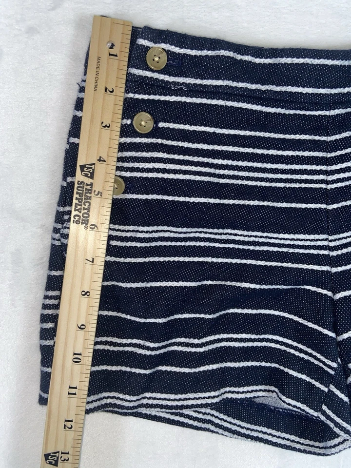 女式 Banana Republic 短裤航海条纹 2 码柔软棉/聚乙烯二手状况完好 — 第 4/4 张图片
