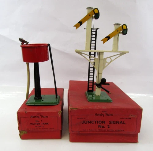 Hornby O Gauge  Tin Plate Junction Signal No.2 & No 1 Water Tank Boxed