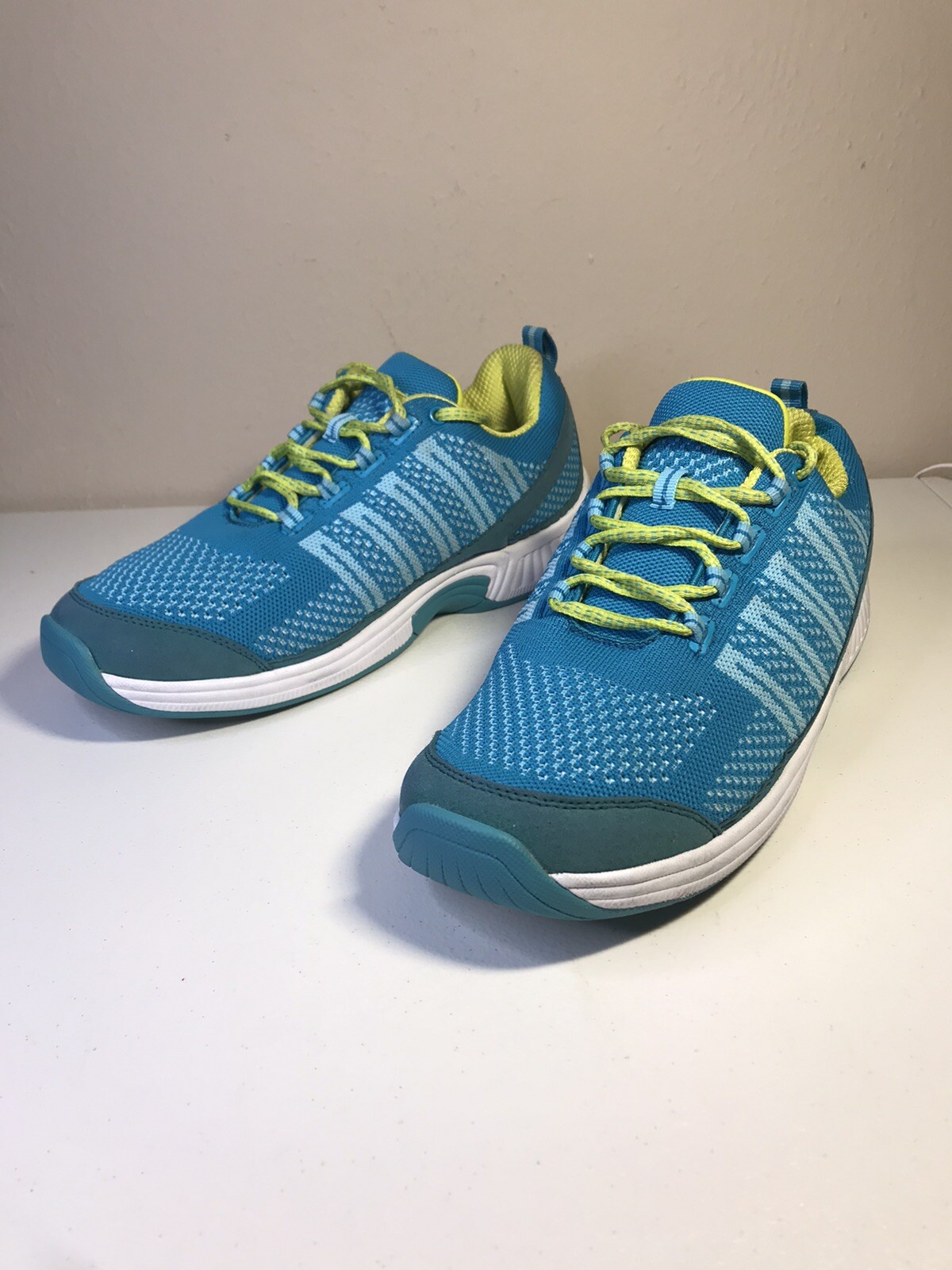 orthofeet tennis shoes