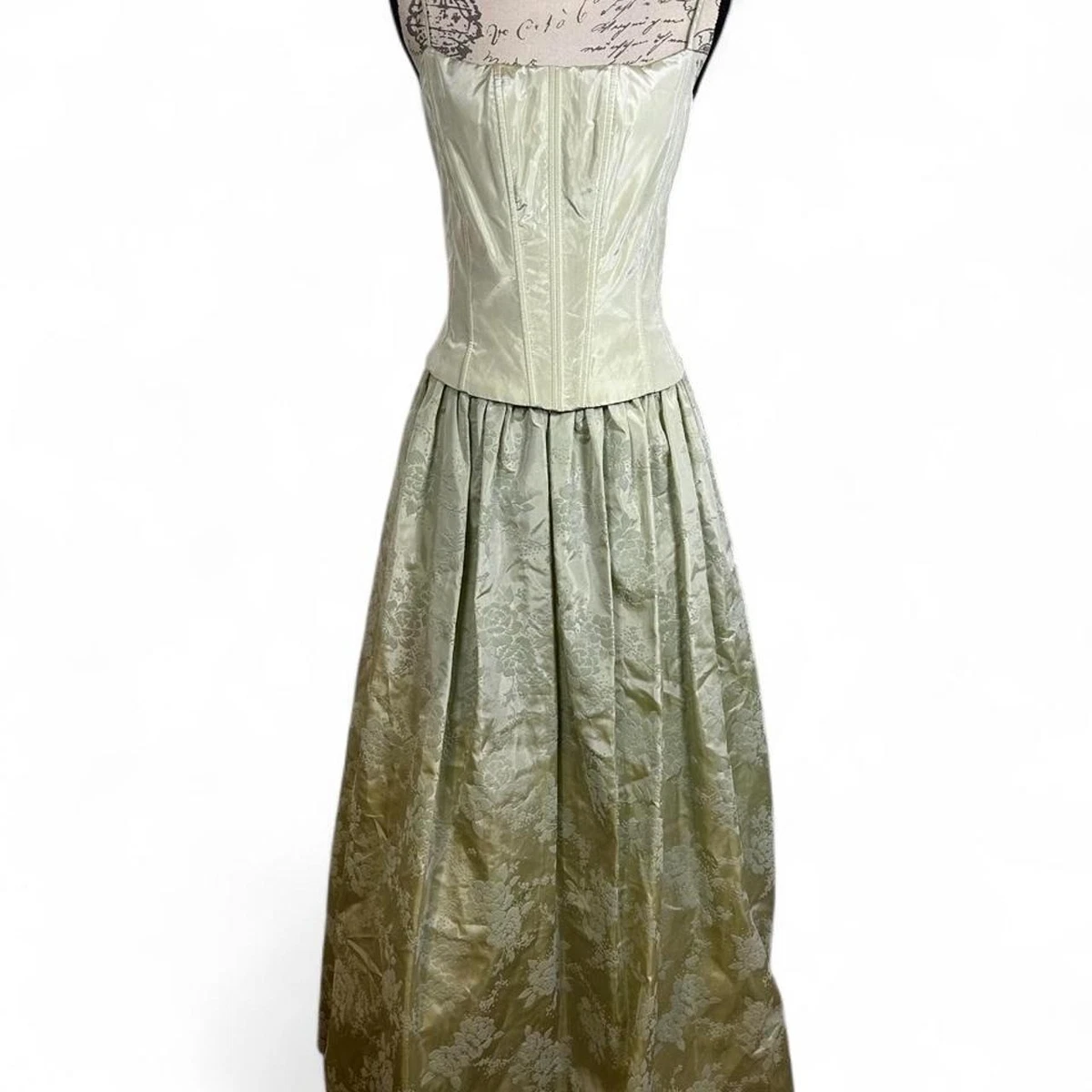 corset dress ebay Eveningwear Vintage Dresses for Women for sale Is 'Devil in a Color:J-ivory Corset wedding pfseasonalfashion_w25 A fully corseted bodice