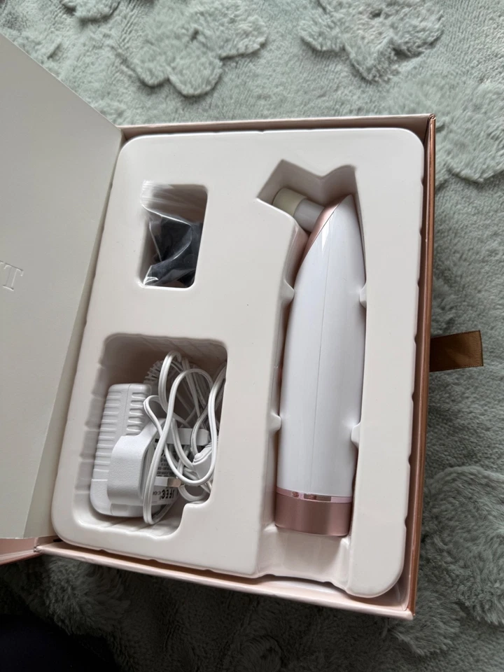 Trophy Skin MiniMD Portable Microdermabrasion Device FOR exfoliation & suction - Image 3 of 3
