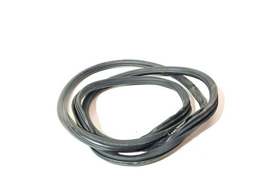 Volkswagen Touareg II 2014 Vorne links Gummidichtung Tür vorne TTF16704