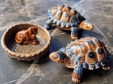 MINIATURE WADE WHIMSIES  BROWN PUPPY DOG IN BASKET + 2 TORTOISES 