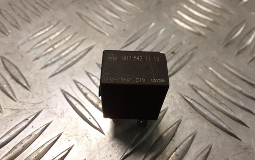 MERCEDES-BENZ C W204 Relais 0025421119 2.70 Diesel 150kw 2004 28389663