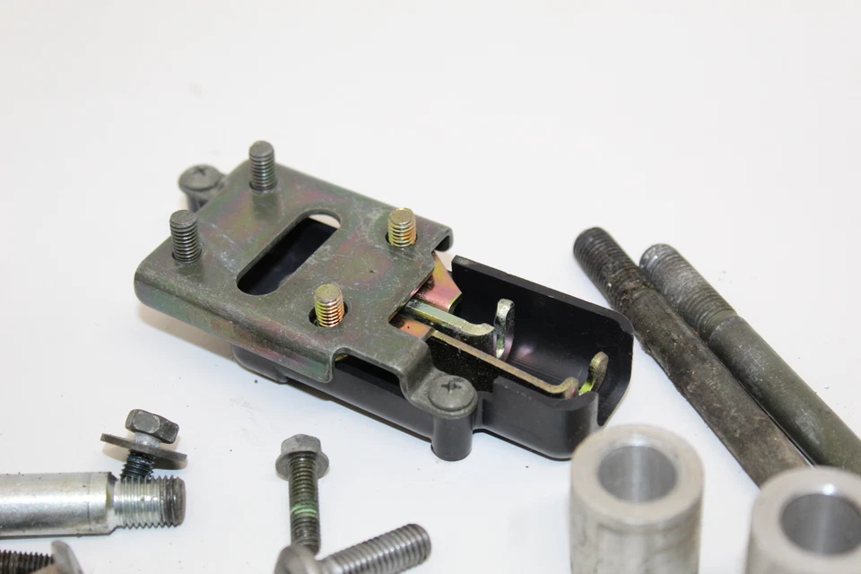 Yamaha Yzf R6 2001 carenado cubierta pernos juego de tornillos Foto 3 de 4