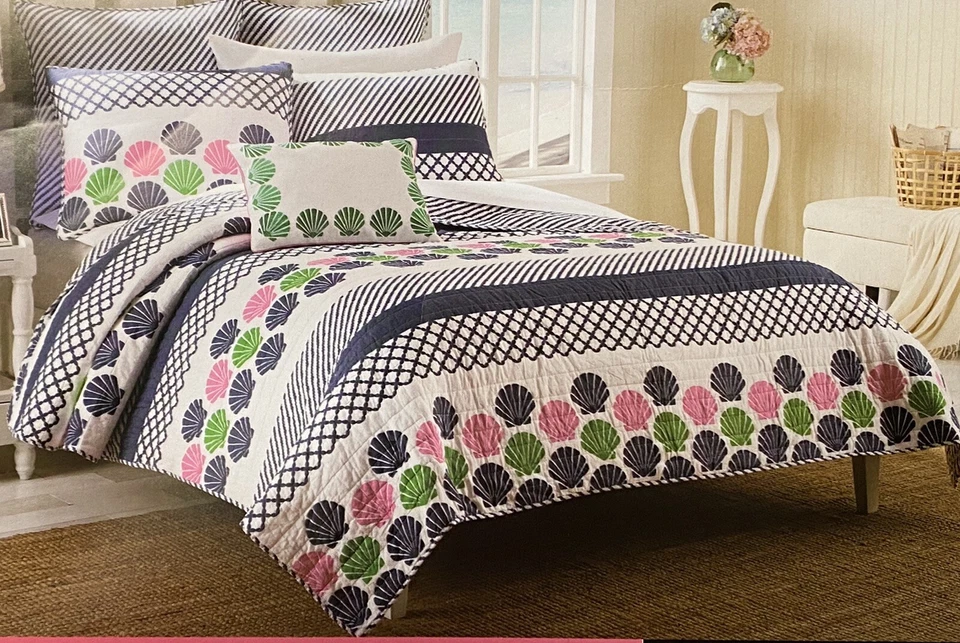 CYNTHIA ROWLEY SEASHELL STRIPE FULL / QUEEN QUILT SET W / SHAMS & DECO PILLOW - Image 2 of 2