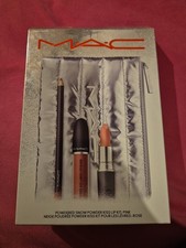 MAC Powdered Snow Powder Kiss