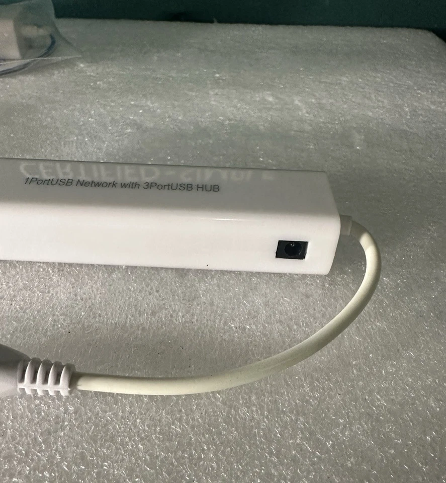 3 Port USB 2.0 Hub a Networking Port (RJ45 Micro-USB Source Connector. LOT OF4 - Image 4 of 4