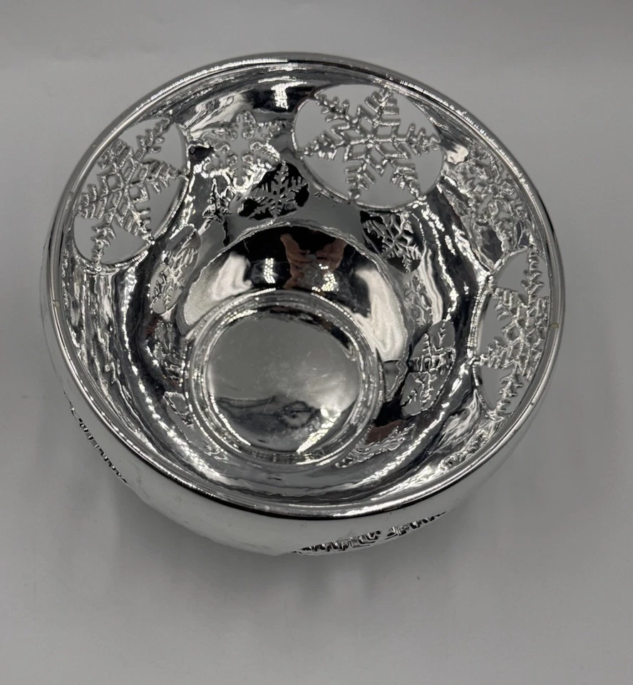 Rare! Bath And Body Works Silver Tone Ceramic Snowflake Themed Candle Bowl 6.5” - Image 3 of 4