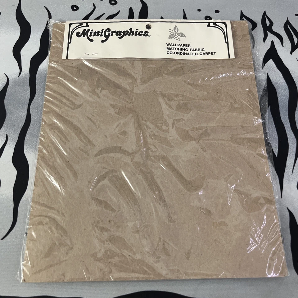 MINI Graphics Rug Dollhouse Miniatures 8” Diameter Round Pink 1/12 Scale New - Image 2 of 2