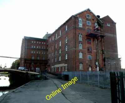 Photo 6x4 NE side of a former flour mill in Tewkesbury Viewed along the w c2012