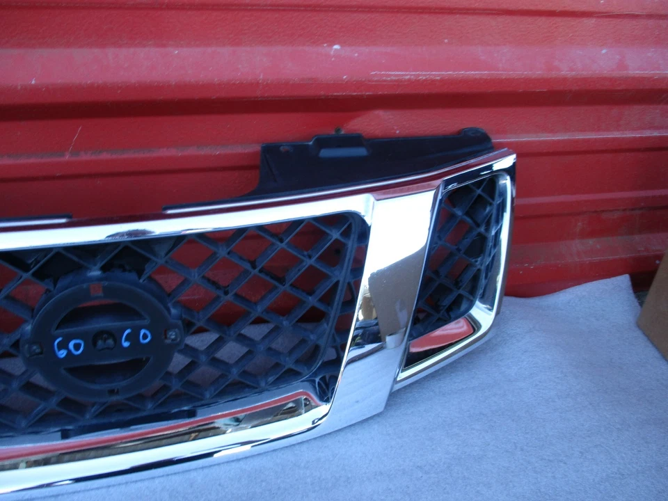 Nissan Pathfinder 2008 2009 2010 2011 2012 parrilla delantera cromada OEM Foto 4 de 4