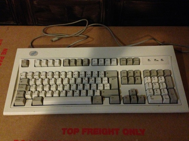 clicky keyboard clicky keyboard