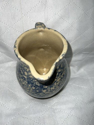 Vintage Robinson Ransbottom Pottery 1 Qt. Blue Spongeware Pitcher - Picture 3 of 4