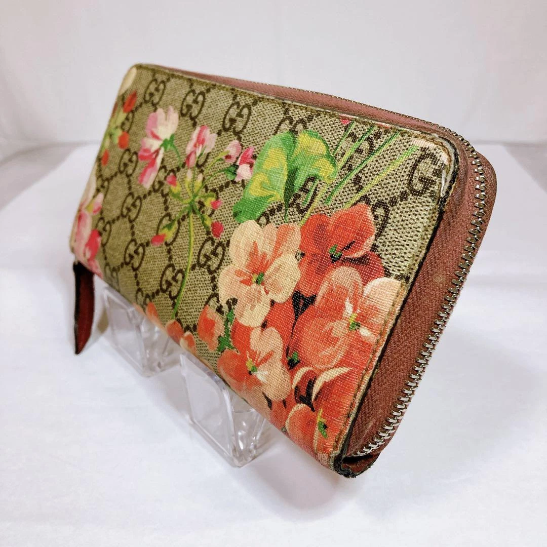 Gucci top blooms wallet