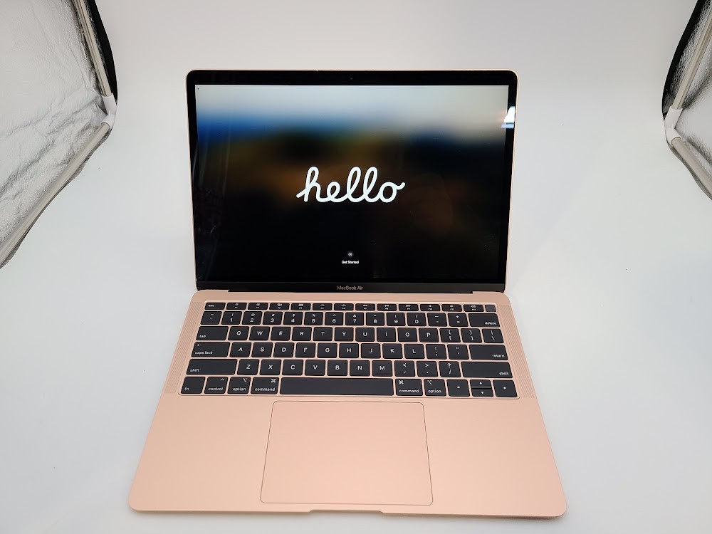 Apple Macbook Pro (2018) 128GB + 8GB RAM, Intel Core i5, 13in