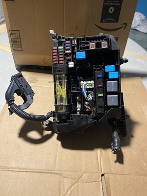 2009-2013 TOYOTA COROLLA ENGINE FUSE BOX OEM FREE SHIPPING