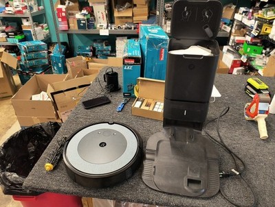 iRobot Roomba i3+ Plus Robot Vacuum Automatic Disposal Wi-Fi  i3556 Forpart Q1