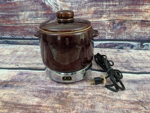 VTG  WEST BEND Brown Crock Stoneware BEAN POT w/Electric Heat Rite Base TESTED