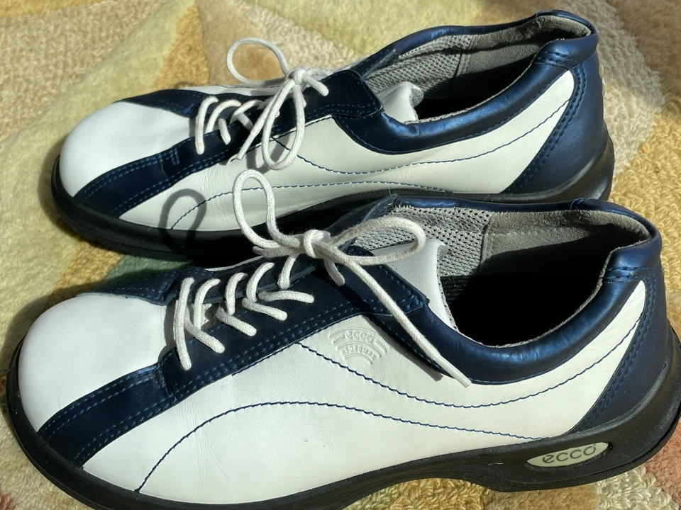 Damen Ecco Golfschuhe Hydromax UK 4 EU 37 Leder Retro weiß & blau ohne Spikes - Bild 3 von 4